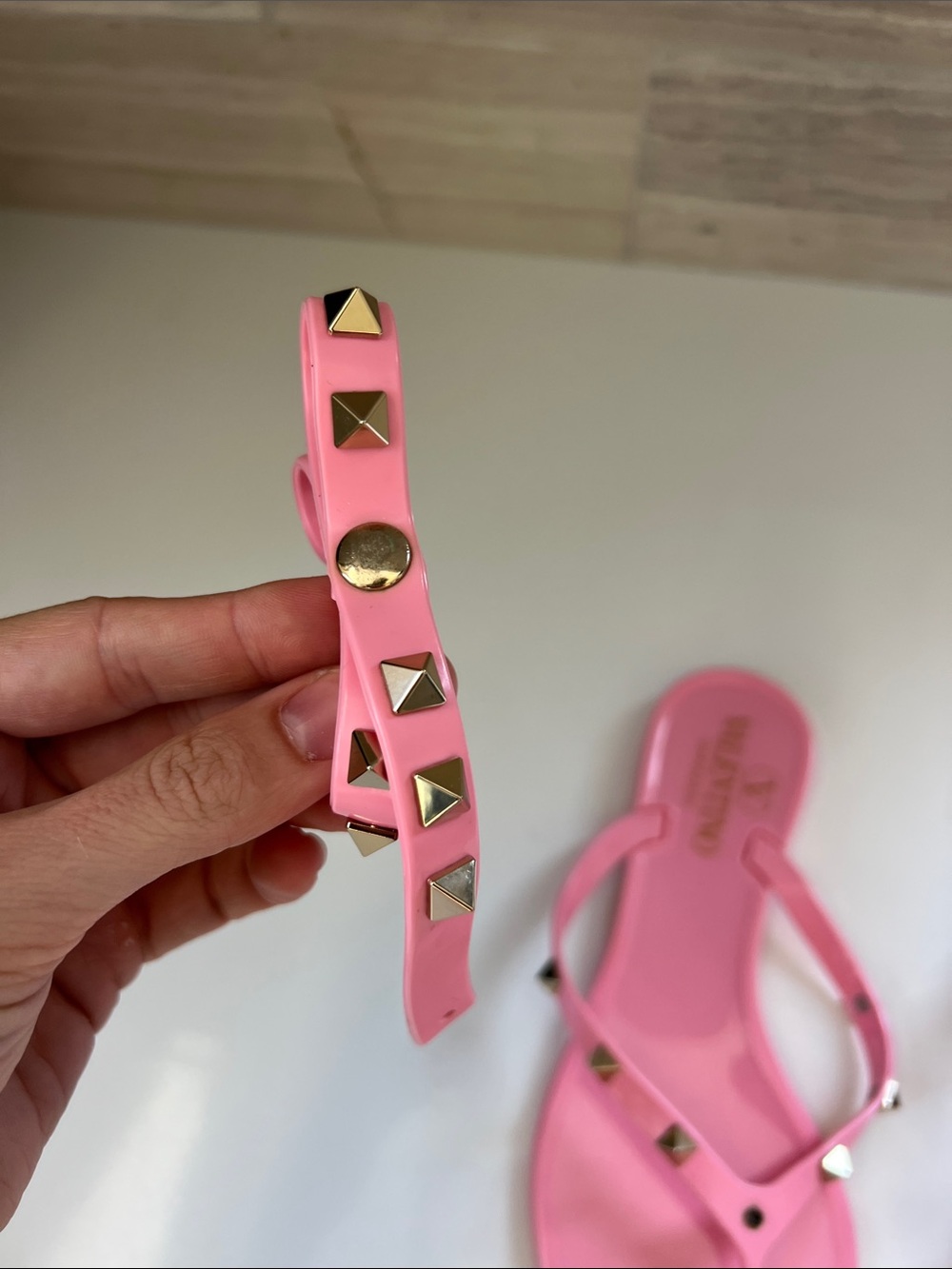 Valentino Garavani light pink rockstud jelly bow sandals flip flops 35 - Picture 7 of 13